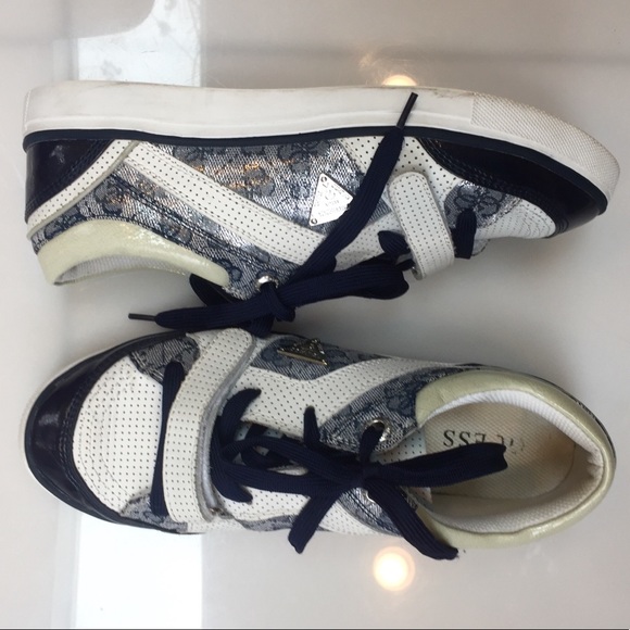 *CLOSEOUT* Guess Bonito Blue Multileather Sneakers Size 8.5 - Picture 2 of 8